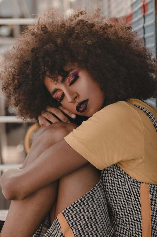 Comment faire pousser ses cheveux texturés : Nos meilleurs conseils - Laura Sim's