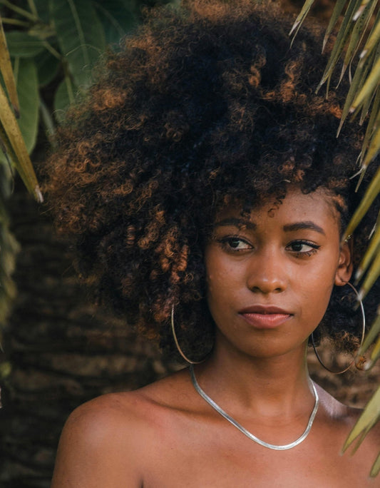 Prendre soin de ses cheveux crépus - Laura Sim's